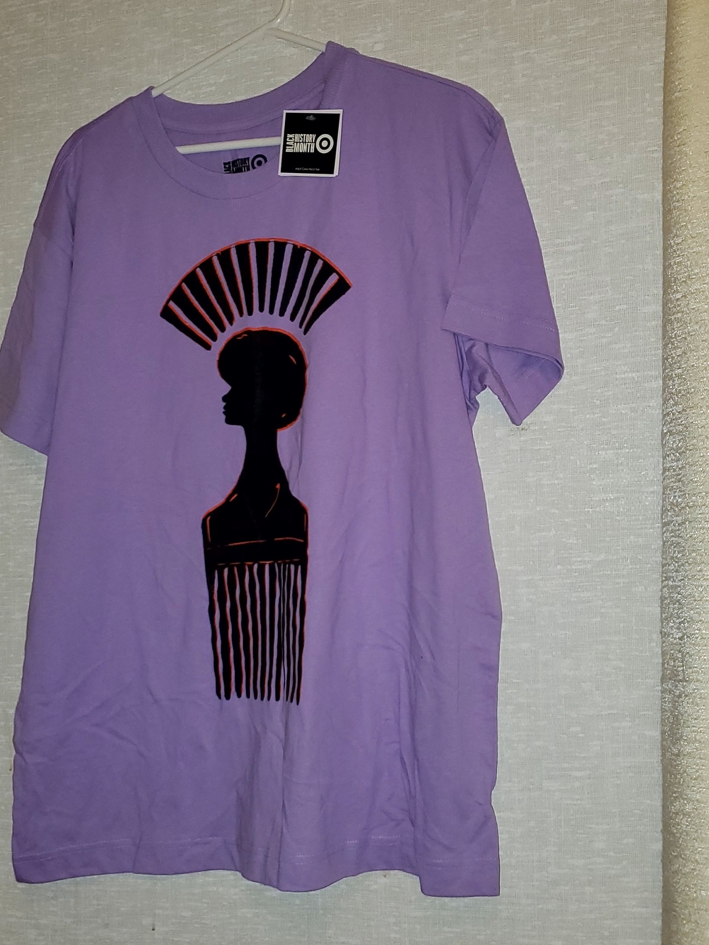 Men’s Lavender Graphic Short-Sleeve Crew Tee with Silhouette Design